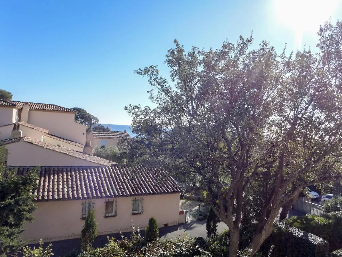 Apartment Les Calanques Du Parc-3 By Interhome Saint Aygulf