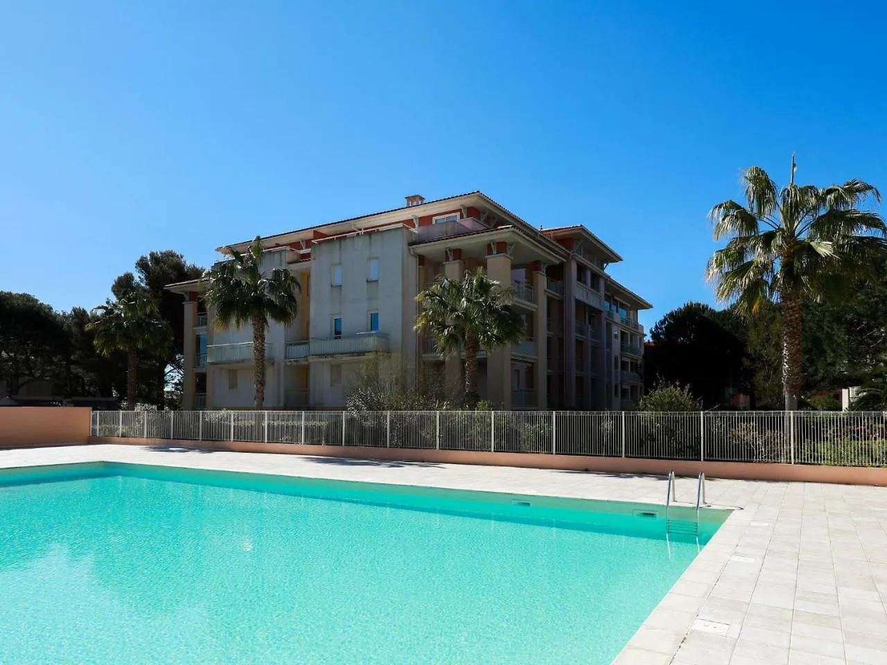 Apartment Les Calanques Du Parc-3 By Interhome Saint Aygulf Francie